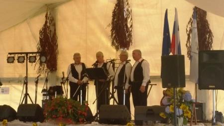 Na 19. tradicionalni prireditvi Pozdrav jeseni ob prazniku Marijinega vnebovzetja, veselo druženje Prlekov, Prekmurcev in Medžimurcev 57